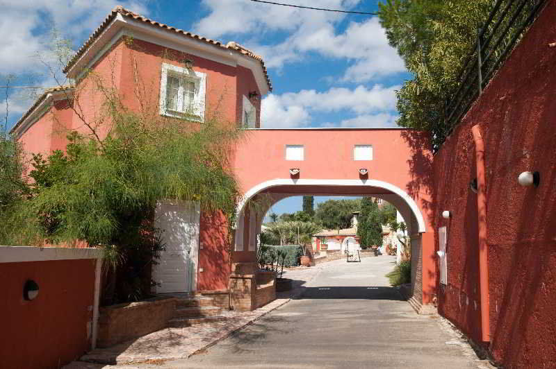 Hotel Sarakina 2*